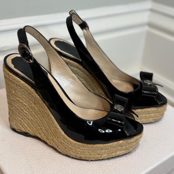 Gorgeous DIOR Espadrilles That Will Be A Staple In Your Wardrobe - Picture 2 of 7